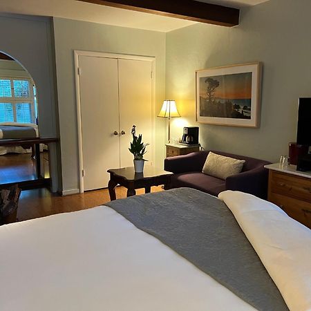 Carmel Garden Inn Экстерьер фото