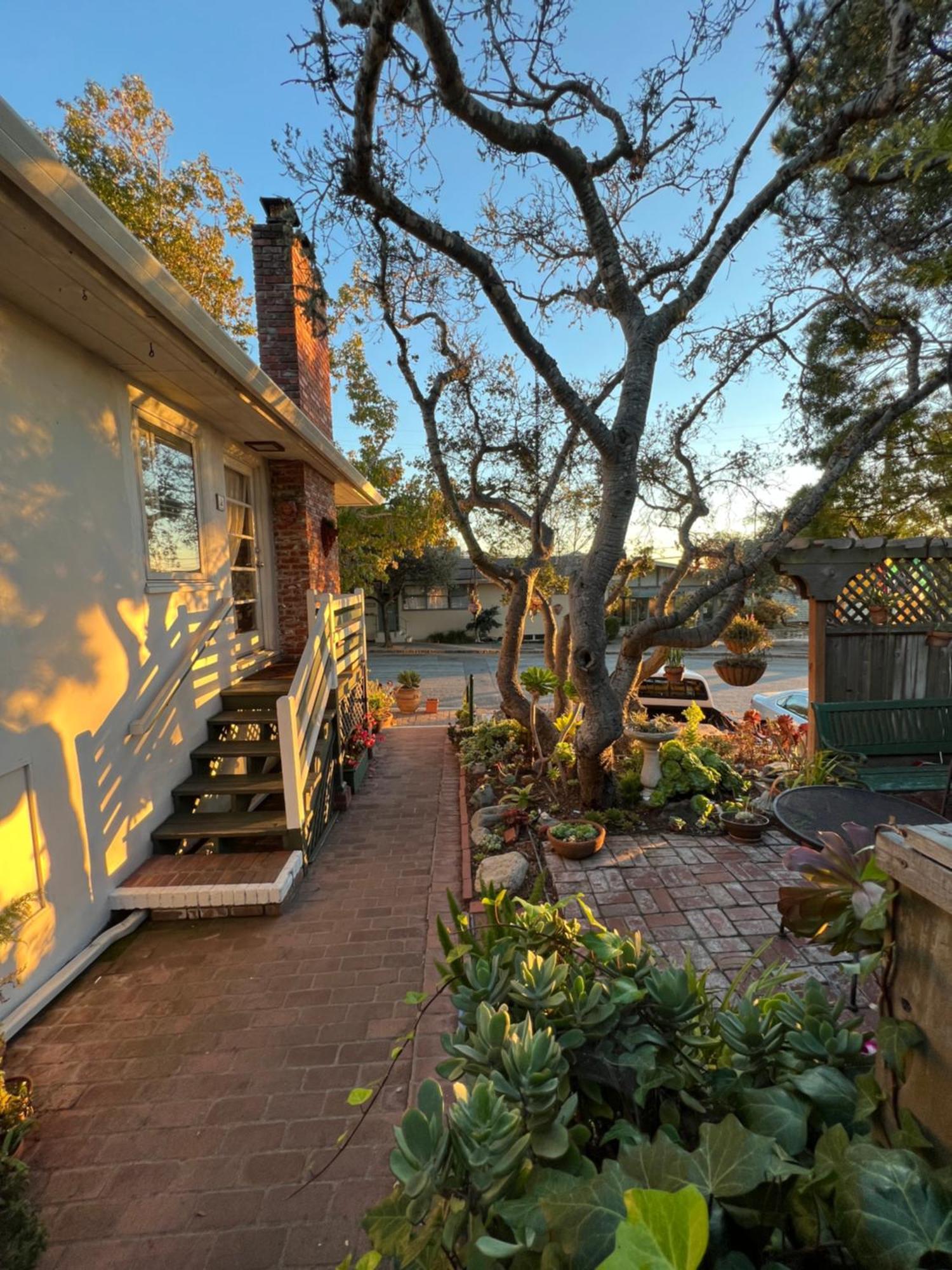 Carmel Garden Inn Экстерьер фото
