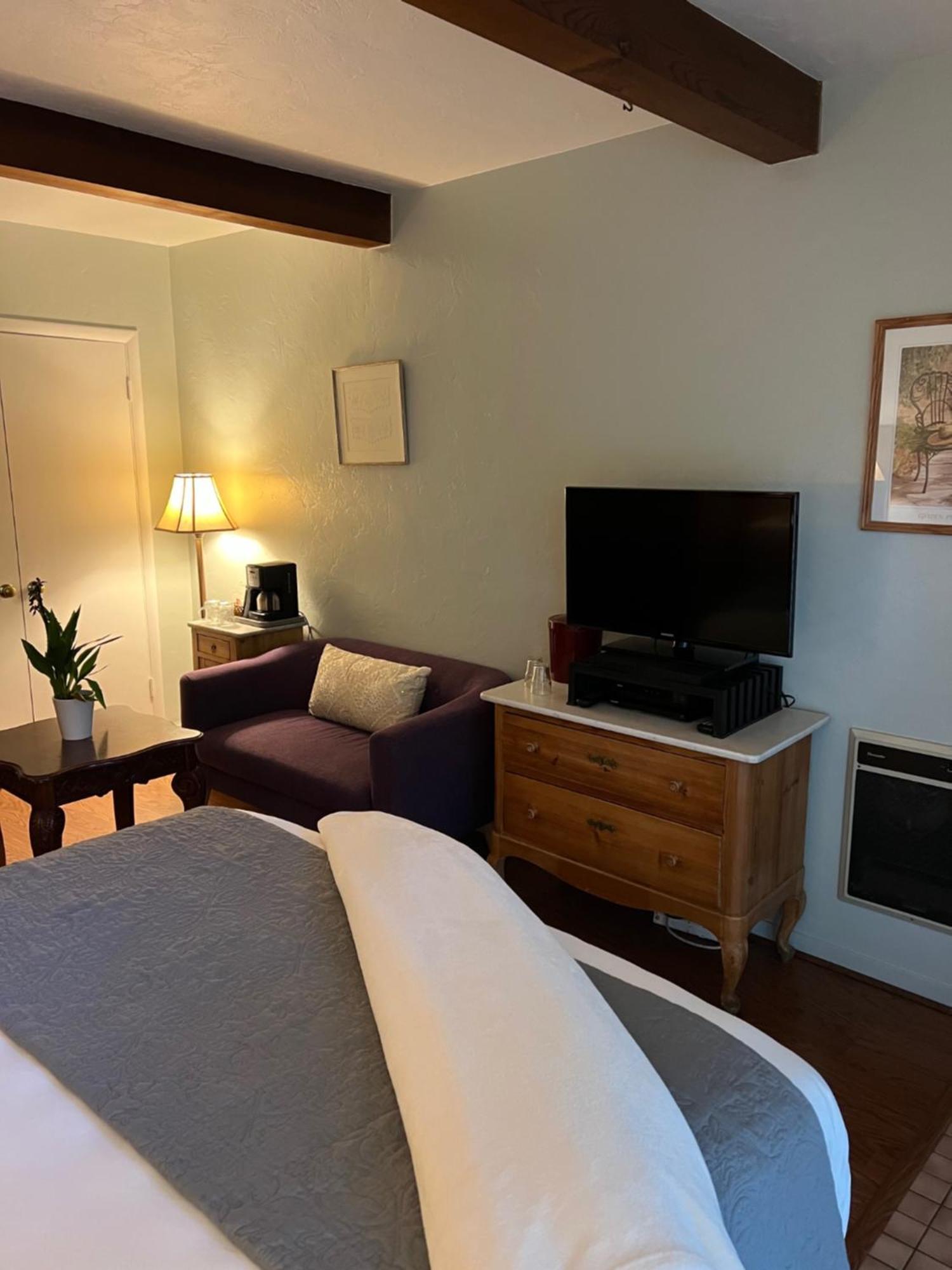 Carmel Garden Inn Экстерьер фото